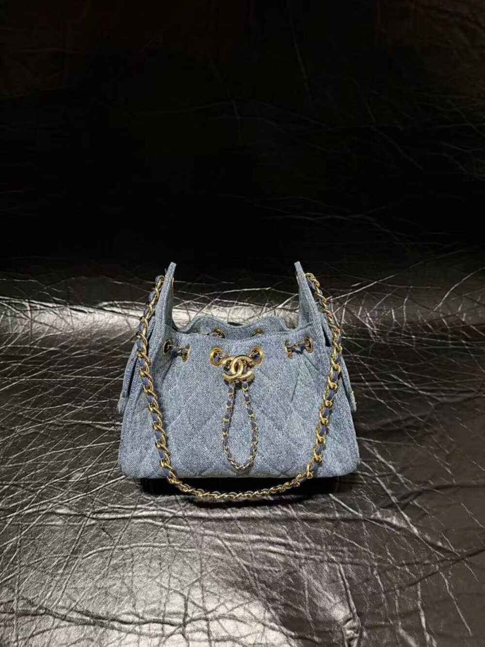 Classic CHANEL   bag: A Stylish and Versatile Choice for Elegance